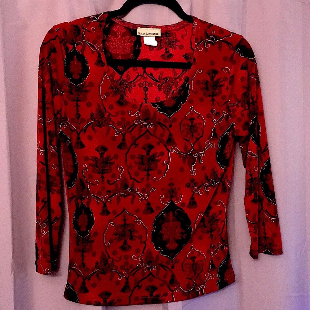 Susan Lawrence top size L